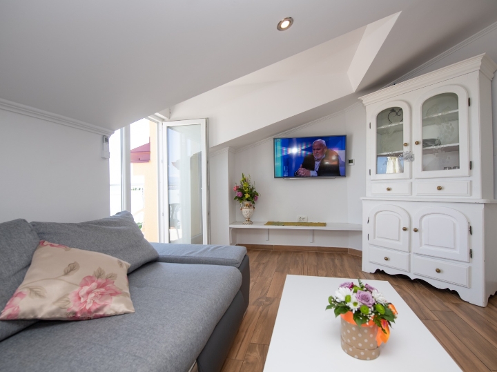 Prekrasan stan u villi s pogledom