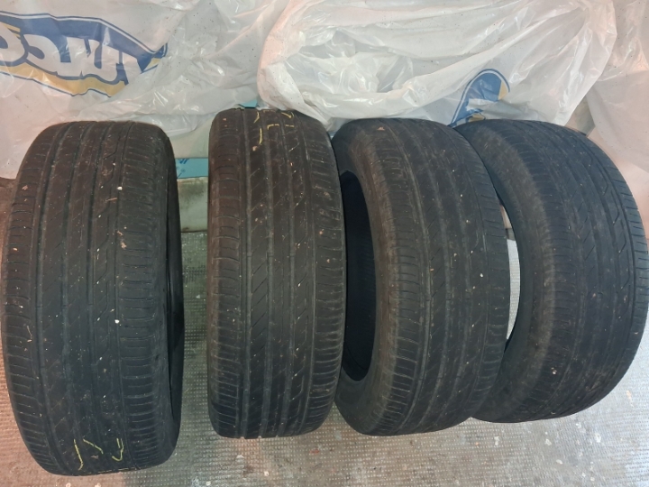 Gume ljetne Bridgestone 215/60/16