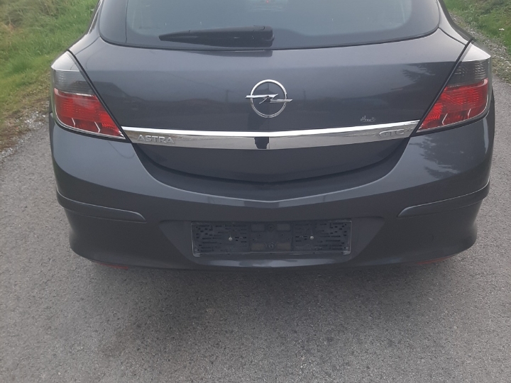 Opel Astra H GTC