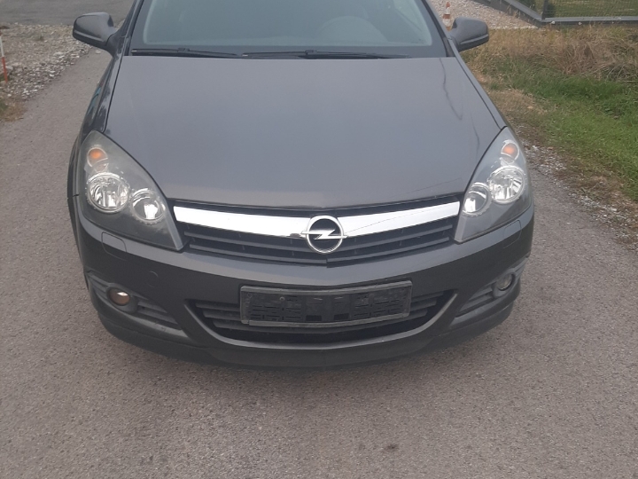 Opel Astra H GTC