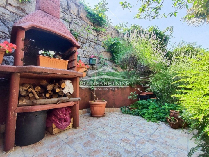 Kastav, kuća u nizu