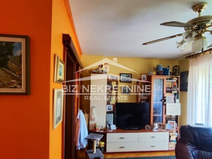 Kastav, kuća u nizu