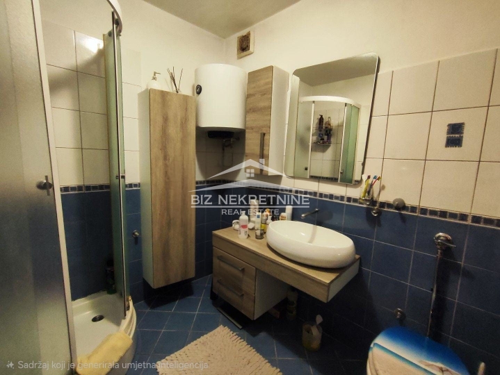 Kastav, kuća u nizu