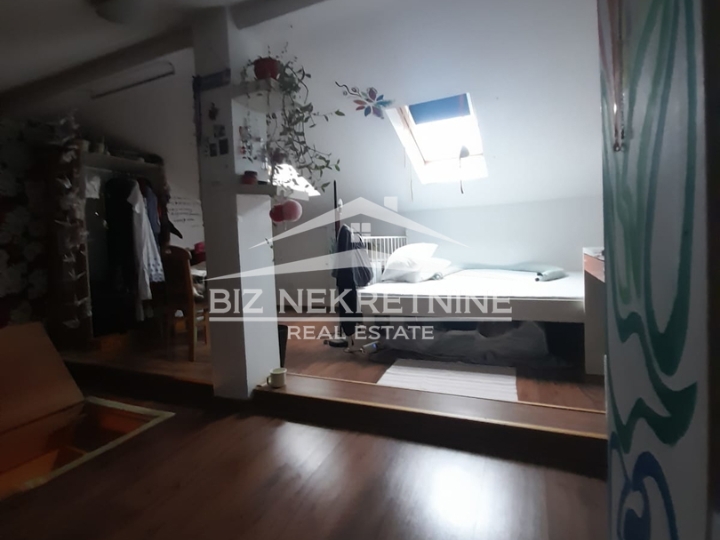 Kastav, kuća u nizu