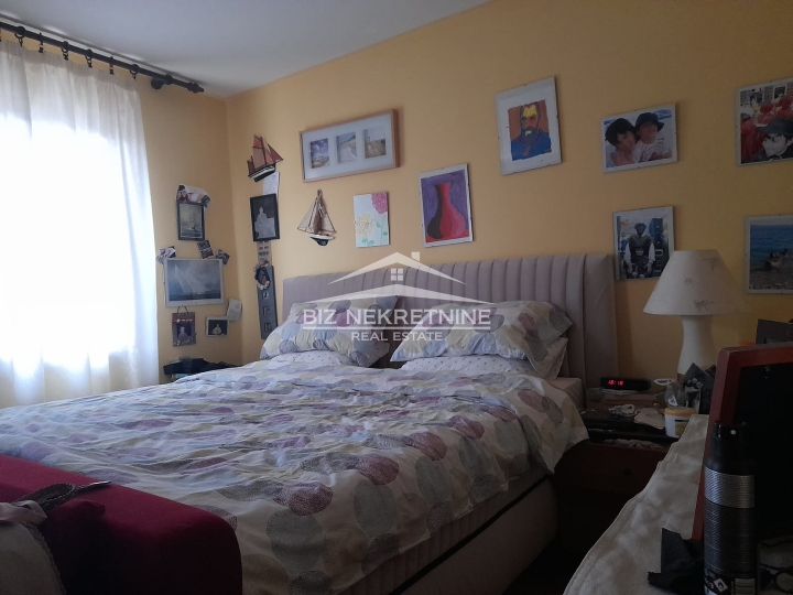 Kastav, kuća u nizu