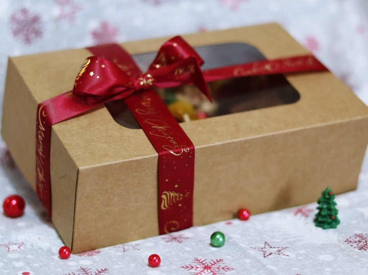 Božićni poklon paketi iz košnice