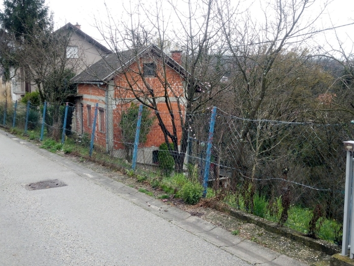 Kuća sa zemljištem, Zagreb