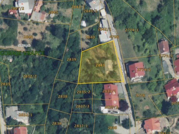 Kuća sa zemljištem, Zagreb