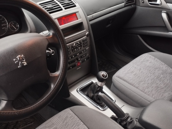 Peugeot 407