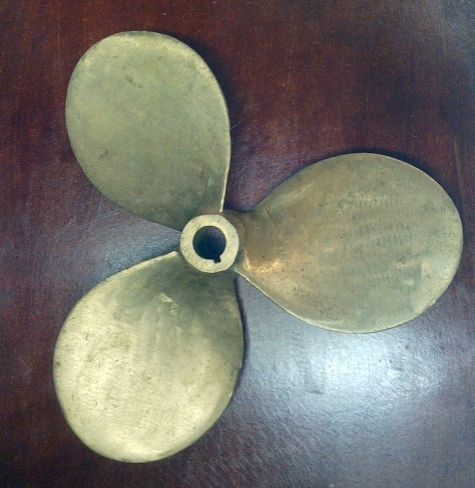 Brodska propela fi 400