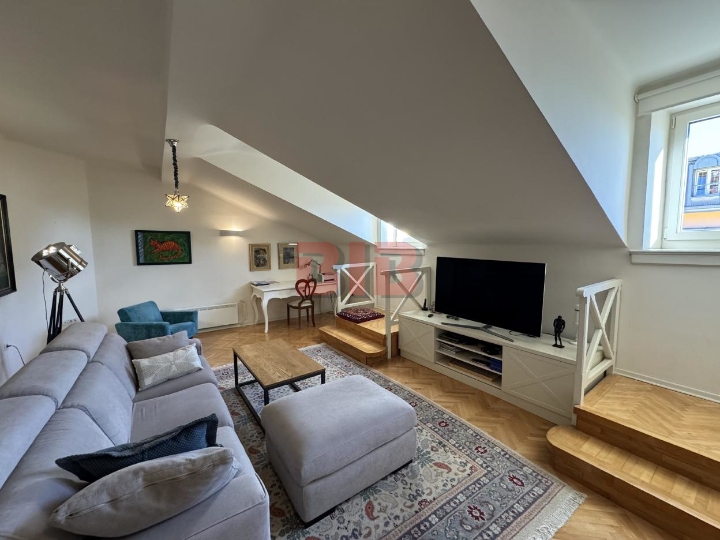 Opatija-Centar, uređen 4S u starijoj vili