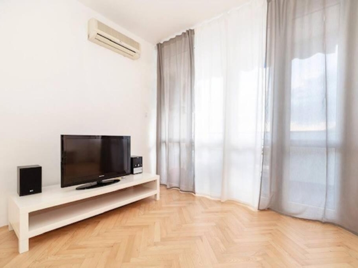 1,5 sobni stan + DB, Belveder