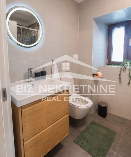 Centar - stan sa dva app - korak do Korza