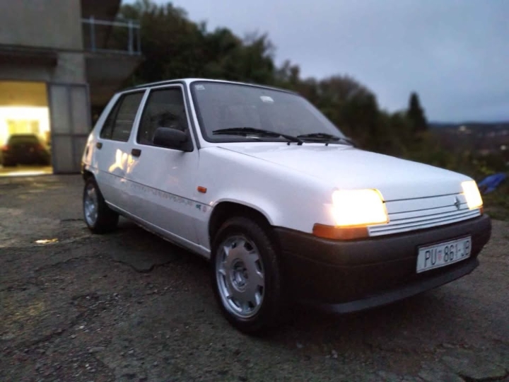 Renault 5