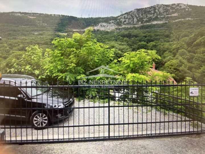 Bakar - kuća s depandansom na 3188 m2 terena