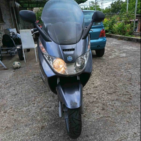 Piaggio x8 250