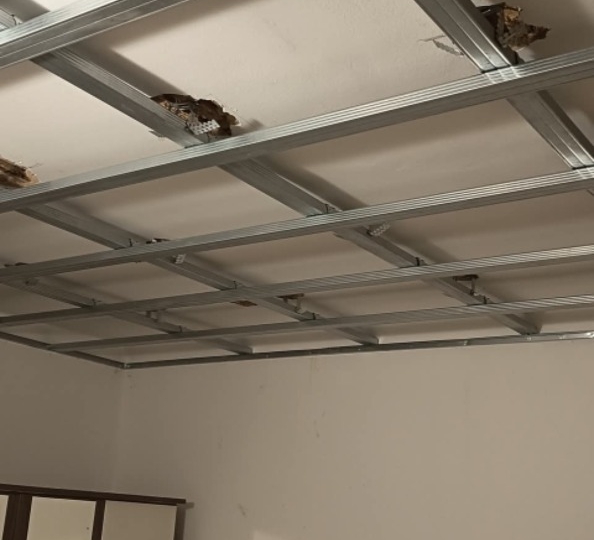 Knaufer i pomoćni traže posao