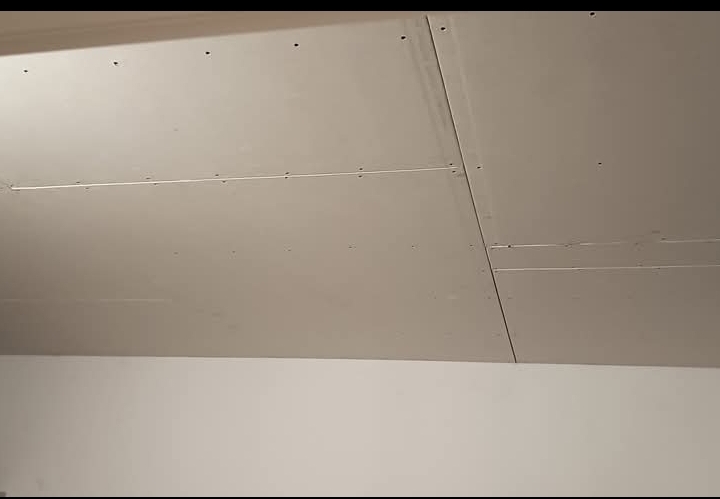 Knaufer i pomoćni traže posao