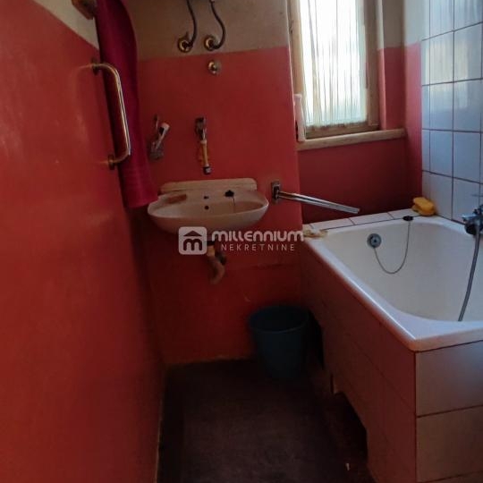 Gornja Vežica, etaža, 88.26m2, okućnica i pogled na more