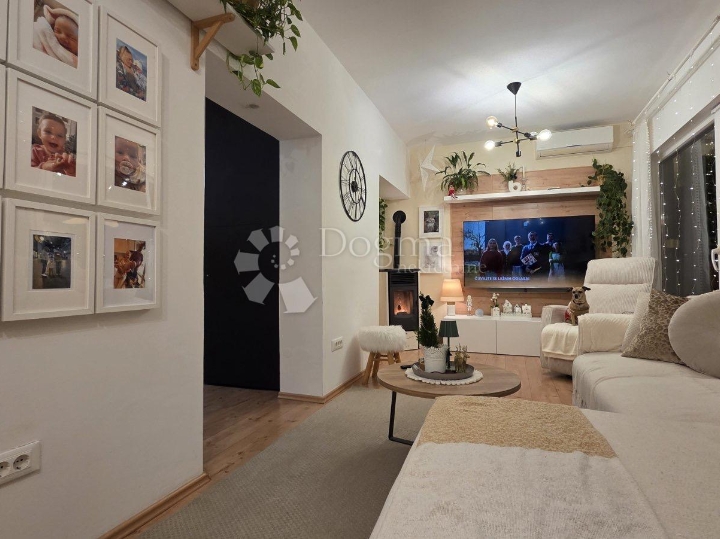 Moderna etaža na Drenovi