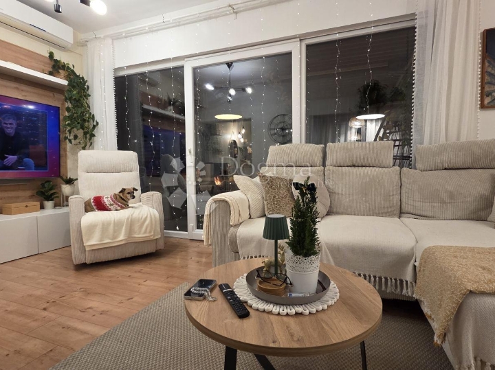 Moderna etaža na Drenovi