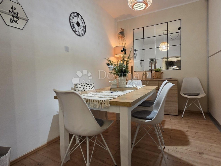 Moderna etaža na Drenovi