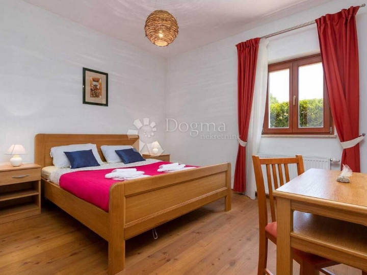 Sniženo!! Tinjan, istarska kamena ljepotica