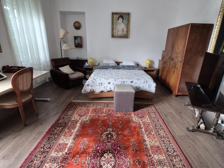 Vintage stan na Belvederu, 66m2