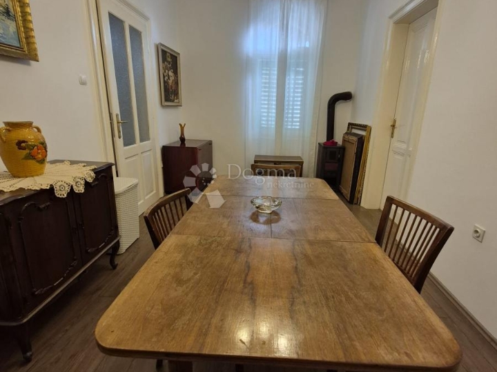 Vintage stan na Belvederu, 66m2