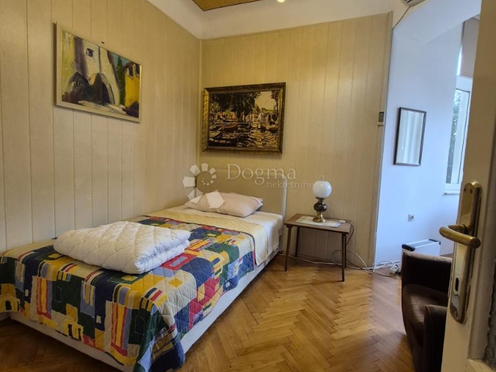 Vintage stan na Belvederu, 66m2