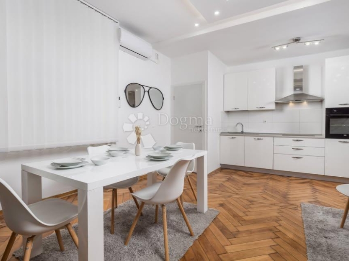 Rijeka, Centar,  2Skl., 53 m2, najam