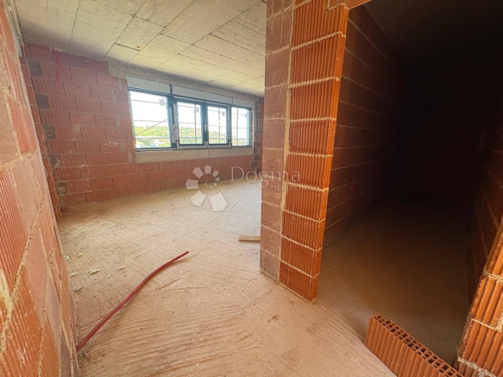 Novogradnja sa pogledom na more