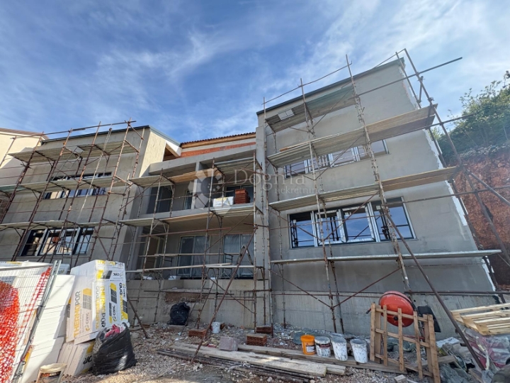 Pretprodajna cijena! Novogradnja s pogledom na more