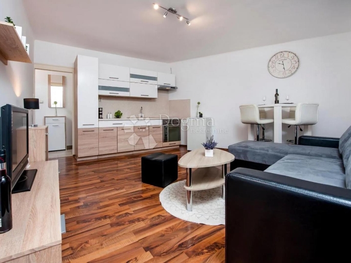 Rovinj – odličan uhodan apartman na prvom katu