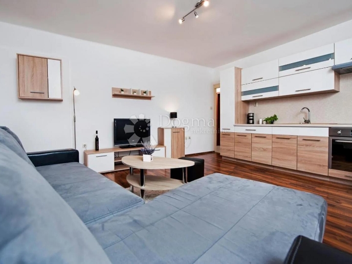 Rovinj – odličan uhodan apartman na prvom katu