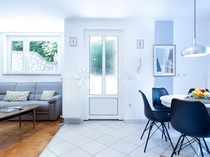 Opatija predivan stan s vrtom