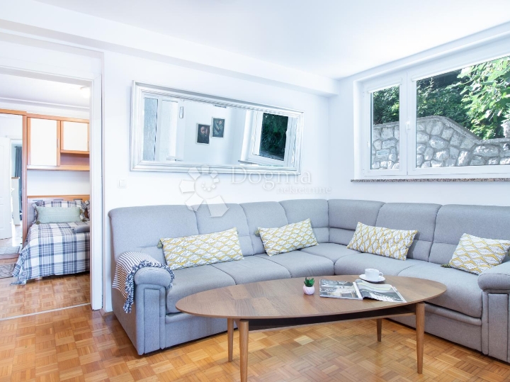 Opatija predivan stan s vrtom