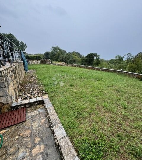 Pinezići - apartman s pogledom na more