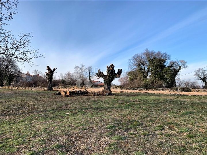 Krnica – prekrasna parcela s otvorenim pogledom