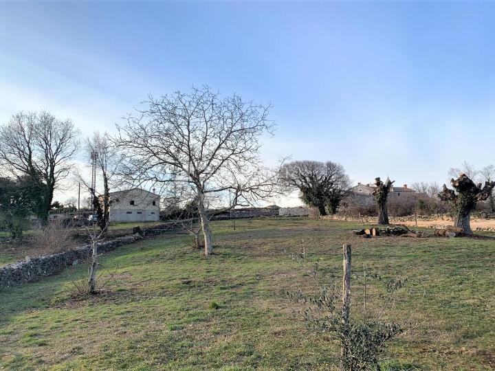 Krnica – prekrasna parcela s otvorenim pogledom