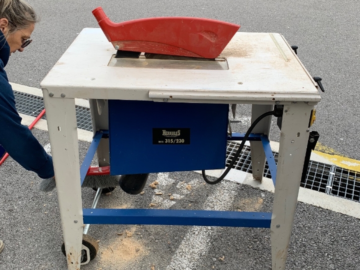 Stroj za rezanje drva