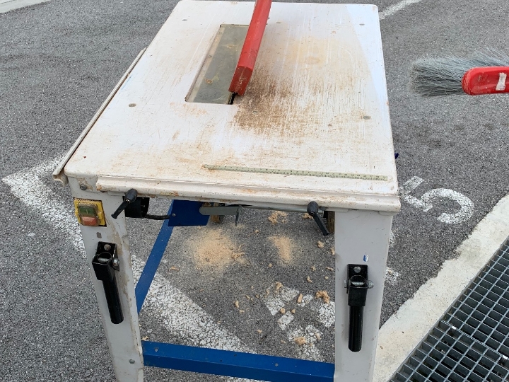 Stroj za rezanje drva