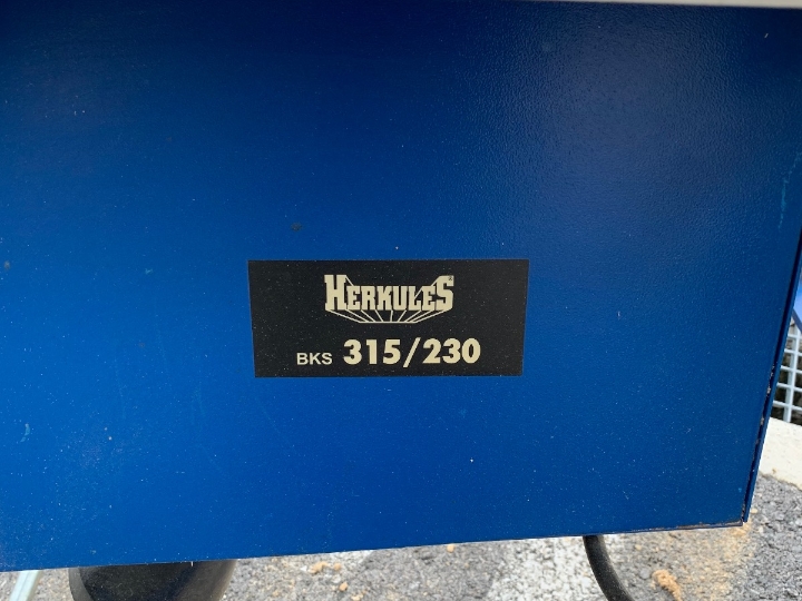 Stroj za rezanje drva