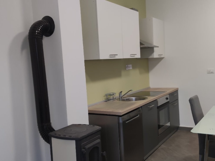 Iznajmljujem jednosoban stan