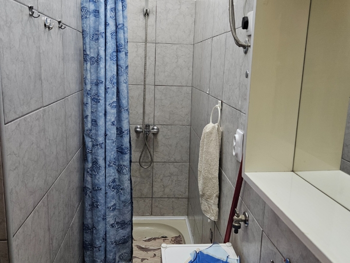 Jednosobni stan + DB