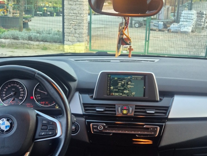 BMW 216D, odličan za svoje godine