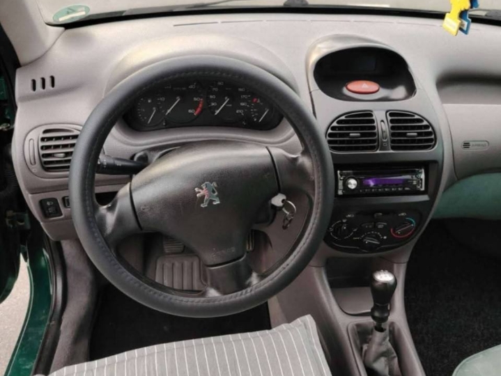 Peugeot 206. 2.0 Hdi