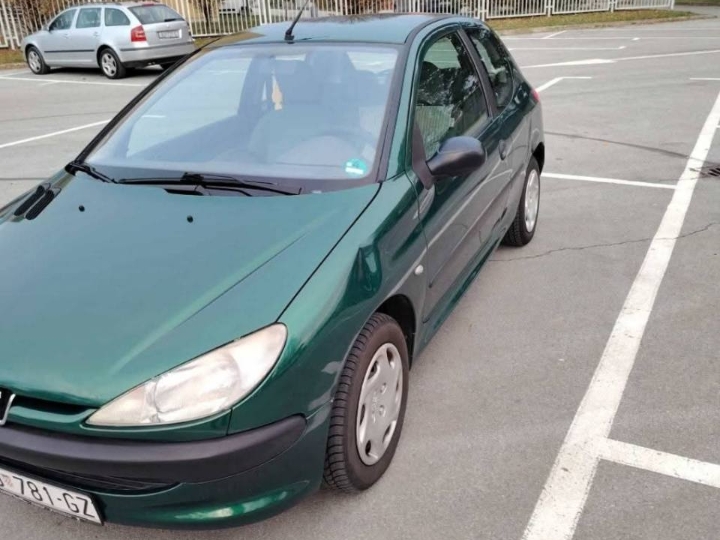Peugeot 206. 2.0 Hdi