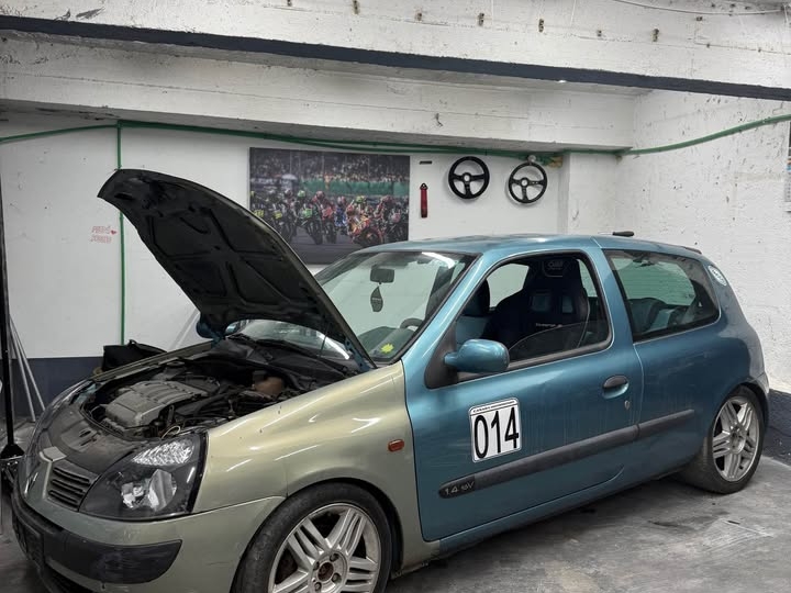 Renault Clio 1.4 16v