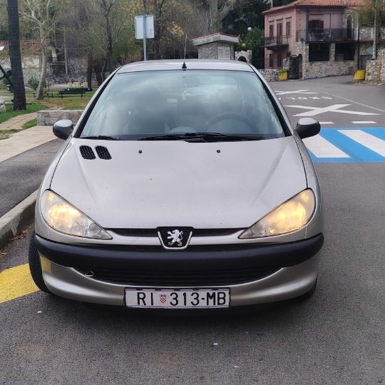 Peugeot 206